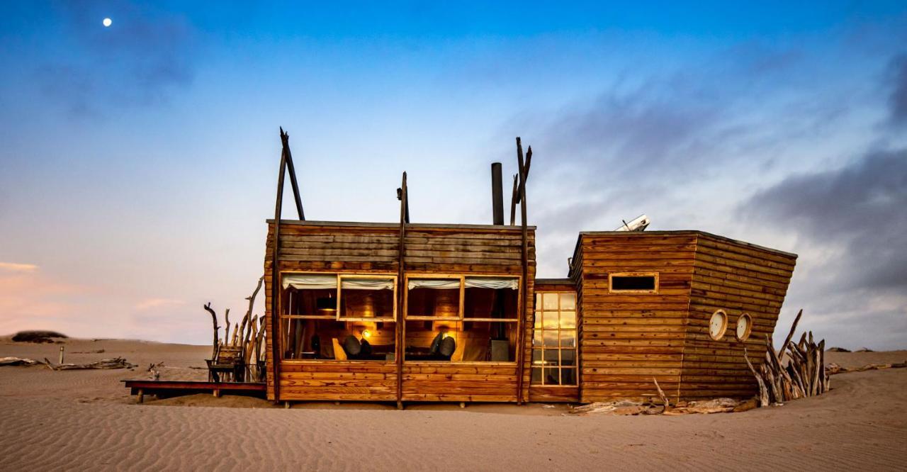 Shipwreck Lodge Mowebaai 외부 사진