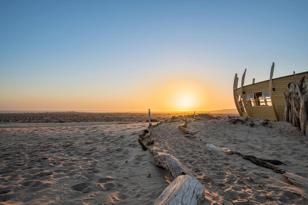 Shipwreck Lodge Mowebaai 외부 사진